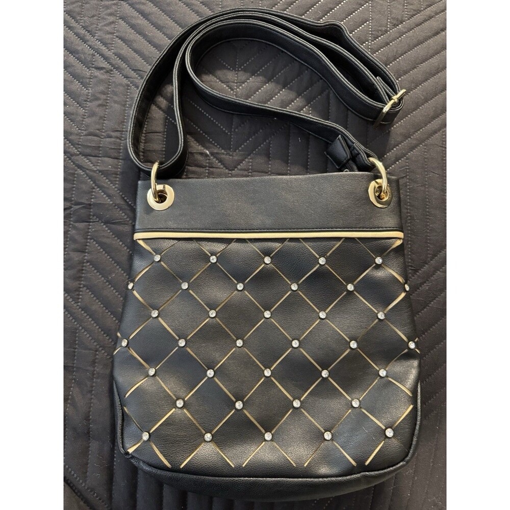 LaTique Black Crossbody Bag Gold Hardware Zip Closure Adjustable Strap Pockets
